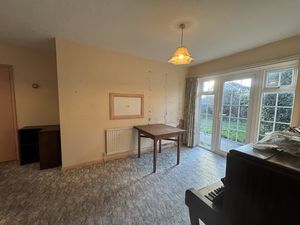 DINING AREA- click for photo gallery